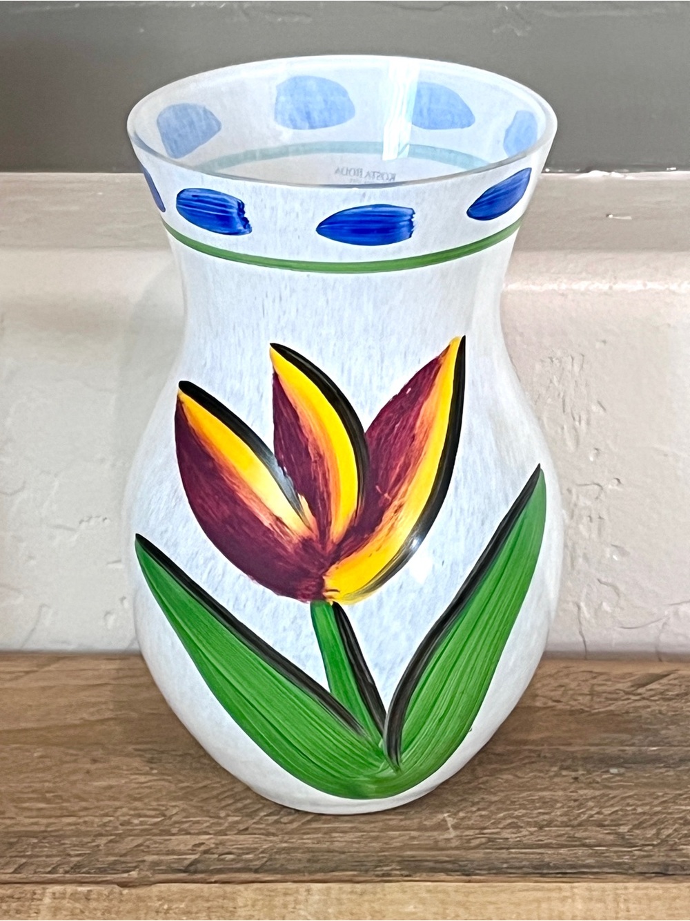 Kosta Boda "Tulipa" Hand-Painted Red Tulip Art Glass Vase Ulrica Hydman Vallien - Picture 3 of 6